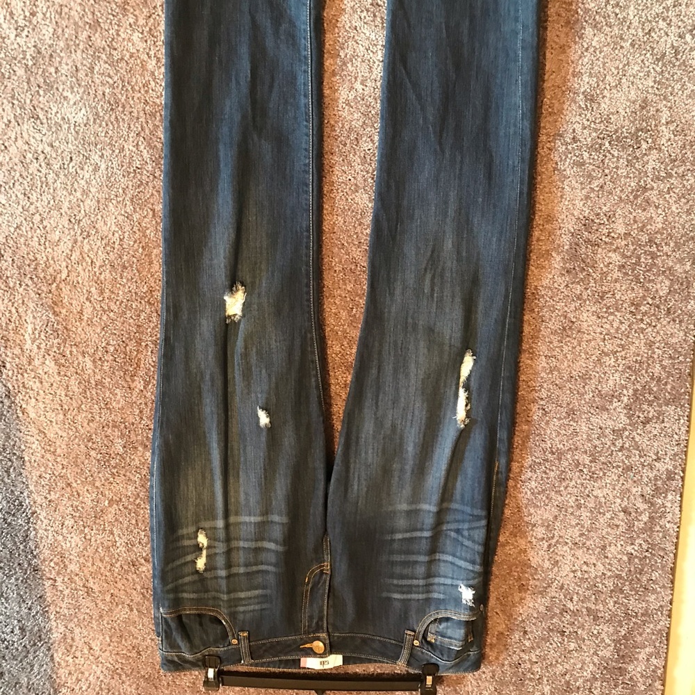 Cabi slim boyfriend low rise jeans